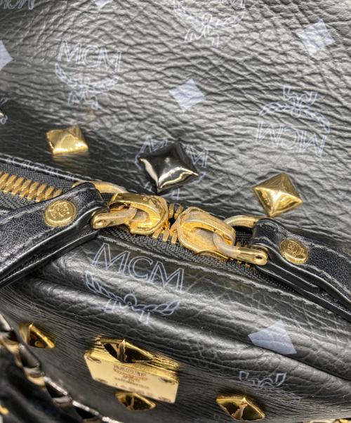 MCM（エムシーエム）MCM (エムシーエム) スタッズ リュックサック ブラックの古着・服飾アイテム