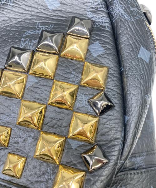 MCM（エムシーエム）MCM (エムシーエム) スタッズ リュックサック ブラックの古着・服飾アイテム