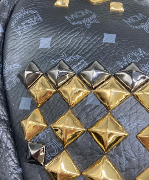 MCM（エムシーエム）MCM (エムシーエム) スタッズ リュックサック ブラックの古着・服飾アイテム