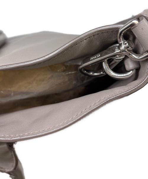PRADA（プラダ）PRADA (プラダ) 2WAYショルダーバッグ グレーの古着・服飾アイテム