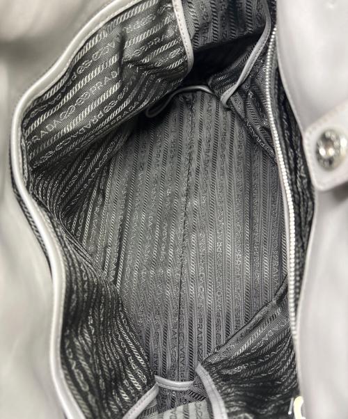 PRADA（プラダ）PRADA (プラダ) 2WAYショルダーバッグ グレーの古着・服飾アイテム
