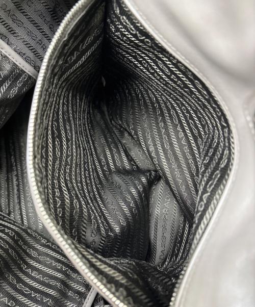 PRADA（プラダ）PRADA (プラダ) 2WAYショルダーバッグ グレーの古着・服飾アイテム