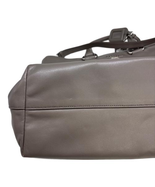 PRADA（プラダ）PRADA (プラダ) 2WAYショルダーバッグ グレーの古着・服飾アイテム