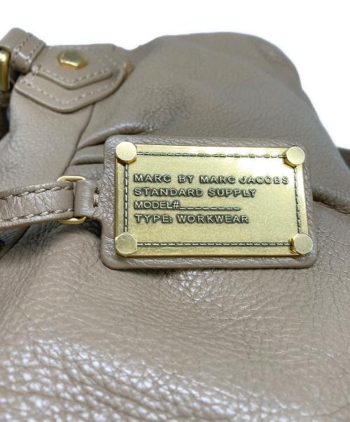 Marc by Marc Jacobs（マークバイマークジェイコブス）Marc by Marc Jacobs (マークバイマークジェイコブス) 2WAYショルダーバッグ ベージュの古着・服飾アイテム