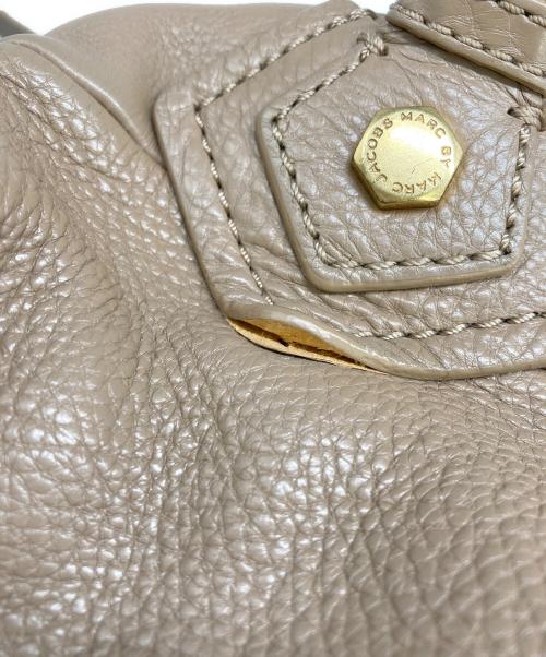 Marc by Marc Jacobs（マークバイマークジェイコブス）Marc by Marc Jacobs (マークバイマークジェイコブス) 2WAYショルダーバッグ ベージュの古着・服飾アイテム