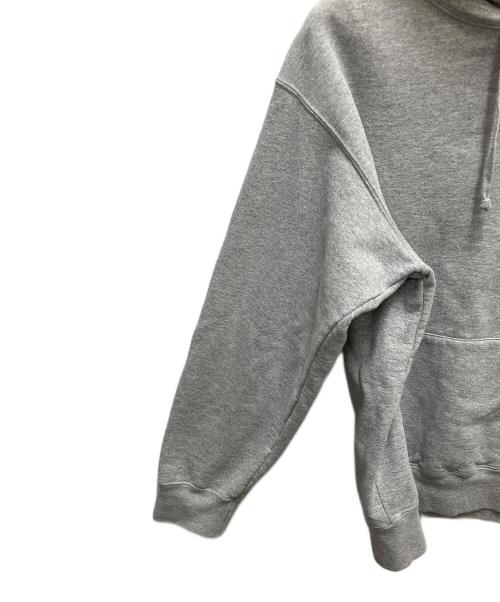 SUPREME（シュプリーム）SUPREME (シュプリーム) プルオーバーパーカー グレー サイズ:SIZE Mの古着・服飾アイテム