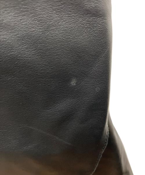 ARMANI COLLEZIONI（アルマーニ コレツィオーニ）ARMANI COLLEZIONI (アルマーニ コレツィオーニ) レザージャケット ブラック サイズ:SIZE 52の古着・服飾アイテム