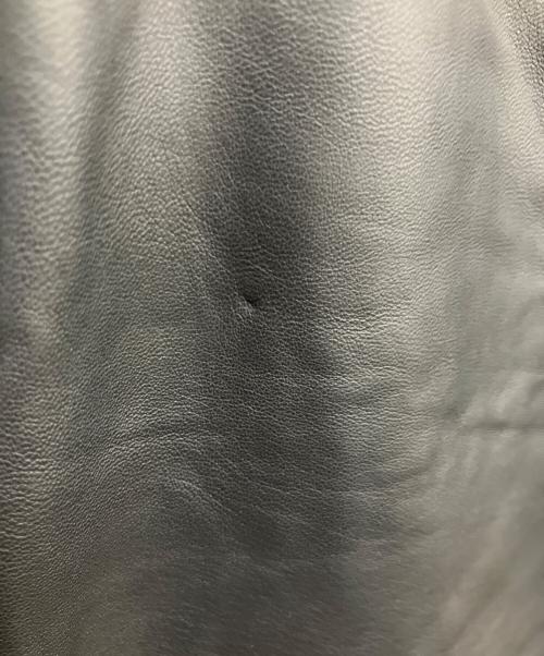 ARMANI COLLEZIONI（アルマーニ コレツィオーニ）ARMANI COLLEZIONI (アルマーニ コレツィオーニ) レザージャケット ブラック サイズ:SIZE 52の古着・服飾アイテム