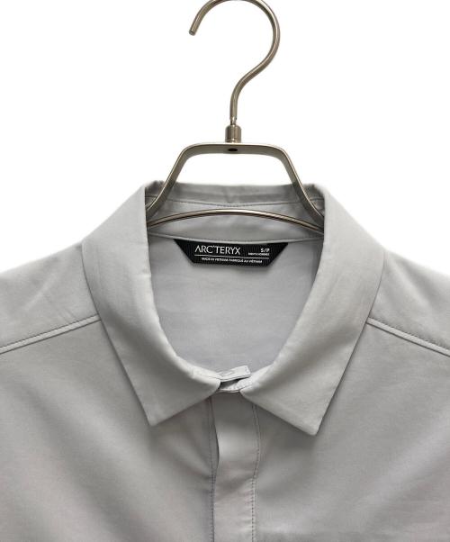 ARC'TERYX（アークテリクス）ARC'TERYX (アークテリクス) 長袖シャツ グレー サイズ:SIZE Sの古着・服飾アイテム