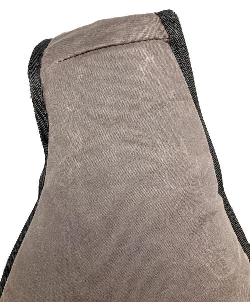 Acne studios（アクネ ストゥディオズ）Acne studios (アクネ ストゥディオズ) スリングバックパック グレーの古着・服飾アイテム