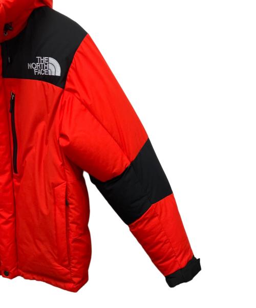 THE NORTH FACE（ザ ノース フェイス）THE NORTH FACE (ザ ノース フェイス) ダウンジャケット レッド×ブラック サイズ:SIZE Mの古着・服飾アイテム