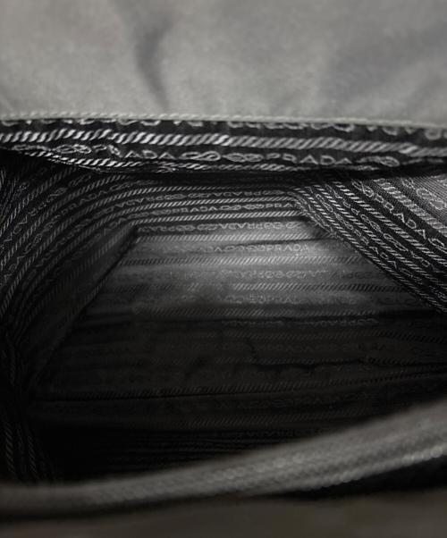 PRADA（プラダ）PRADA (プラダ) ナイロントートバッグ ブラックの古着・服飾アイテム