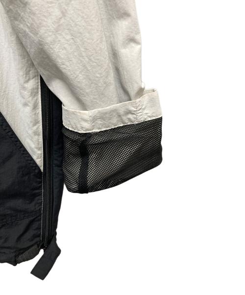 stussy（ステューシー）stussy (ステューシー) アノラックパーカー ホワイト×ブラック サイズ:SIZE Mの古着・服飾アイテム