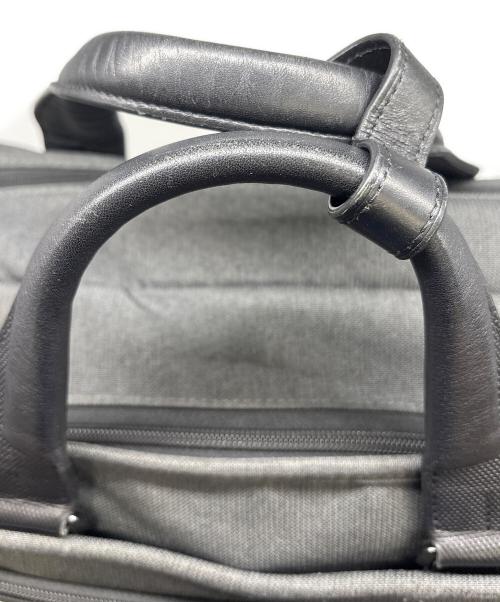 TUMI（トゥミ）TUMI (トゥミ) 3WAYブリーフケース グレーの古着・服飾アイテム