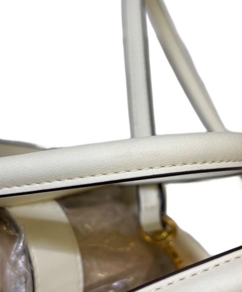 TORY BURCH（トリーバーチ）TORY BURCH (トリーバーチ) 2WAYショルダーバッグ　エラバイオ ホワイトの古着・服飾アイテム