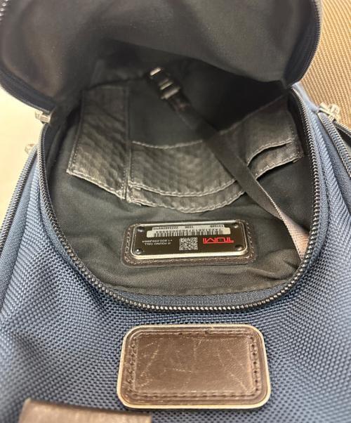 TUMI（トゥミ）TUMI (トゥミ) ボディーバッグ ネイビーの古着・服飾アイテム