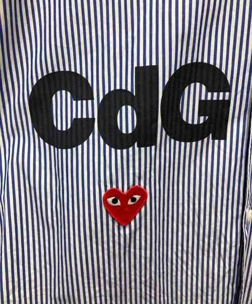 PLAY COMME des GARCONS（プレイコムデギャルソン）PLAY COMME des GARCONS (プレイコムデギャルソン) 長袖シャツ ブルー×ホワイト サイズ:SIZE Lの古着・服飾アイテム