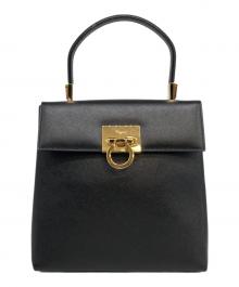 Salvatore Ferragamo（サルヴァトーレ フェラガモ）の古着「2WAYショルダーバッグ　ガンチーニ」｜ブラック