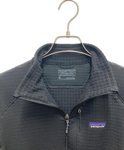 Patagonia（パタゴニア）Patagonia (パタゴニア) R1 ジャケット ブラック サイズ:SIZE Mの古着・服飾アイテム