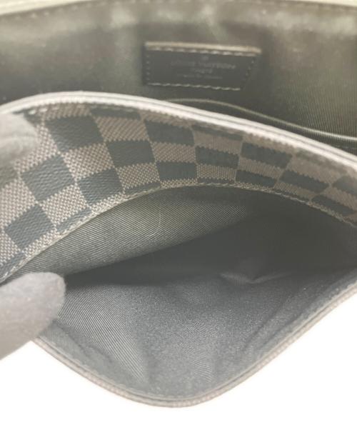 LOUIS VUITTON（ルイ ヴィトン）LOUIS VUITTON (ルイ ヴィトン) ダミエ・グラフィット　ディストリクトPM ブラックの古着・服飾アイテム