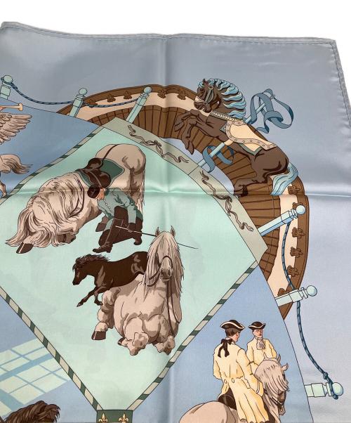 HERMES（エルメス）HERMES (エルメス) カレ90　シャンティイ城馬の博物館 スカイブルーの古着・服飾アイテム