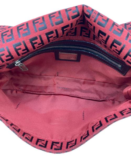 FENDI（フェンディ）FENDI (フェンディ) ショルダーバッグ　マンマバケット レッドの古着・服飾アイテム