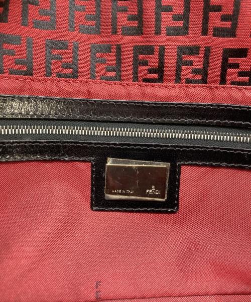 FENDI（フェンディ）FENDI (フェンディ) ショルダーバッグ　マンマバケット レッドの古着・服飾アイテム