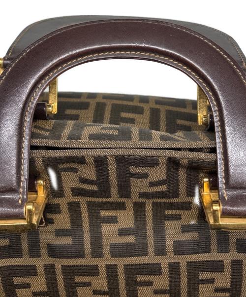 FENDI（フェンディ）FENDI (フェンディ) ハンドバッグ　ズッカ ブラウンの古着・服飾アイテム