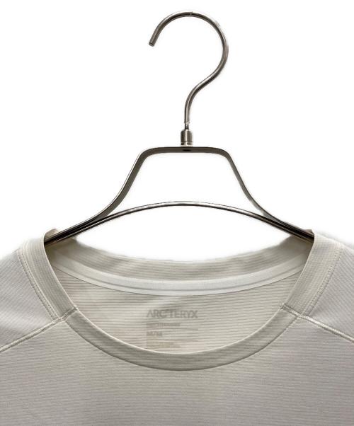 ARC'TERYX（アークテリクス）ARC'TERYX (アークテリクス) コーマック クルー ショートスリーブ ホワイト サイズ:SIZE Mの古着・服飾アイテム