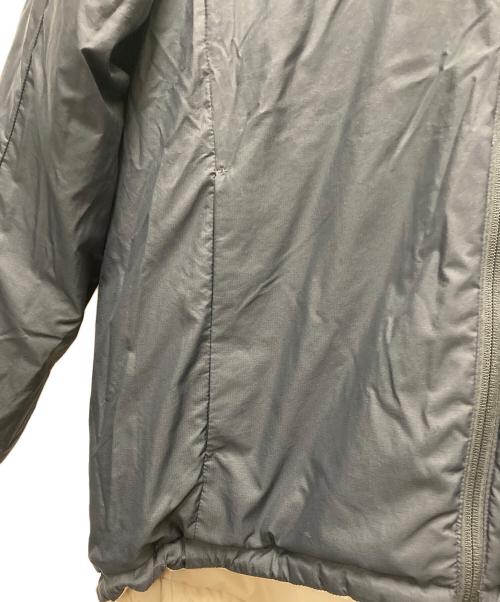 THE NORTH FACE（ザ ノース フェイス）THE NORTH FACE (ザ ノース フェイス) リバーシブルエニータイムインサレーテッドフーディ ブラック×ベージュ サイズ:SIZE XLの古着・服飾アイテム