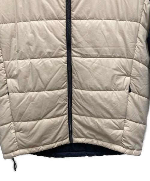 THE NORTH FACE（ザ ノース フェイス）THE NORTH FACE (ザ ノース フェイス) リバーシブルエニータイムインサレーテッドフーディ ブラック×ベージュ サイズ:SIZE XLの古着・服飾アイテム