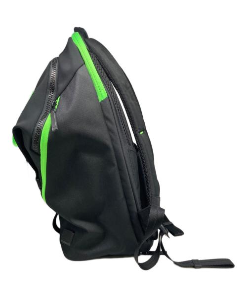 TUMI（トゥミ）TUMI (トゥミ) Razer (レイザー) リュック ブラック×グリーンの古着・服飾アイテム