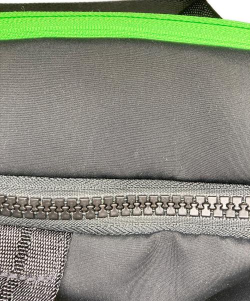 TUMI（トゥミ）TUMI (トゥミ) Razer (レイザー) リュック ブラック×グリーンの古着・服飾アイテム