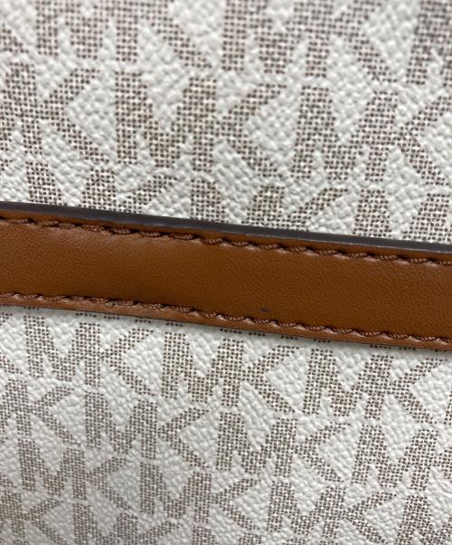 MICHAEL KORS（マイケルコース）MICHAEL KORS (マイケルコース) ショルダーバッグ アイボリーの古着・服飾アイテム