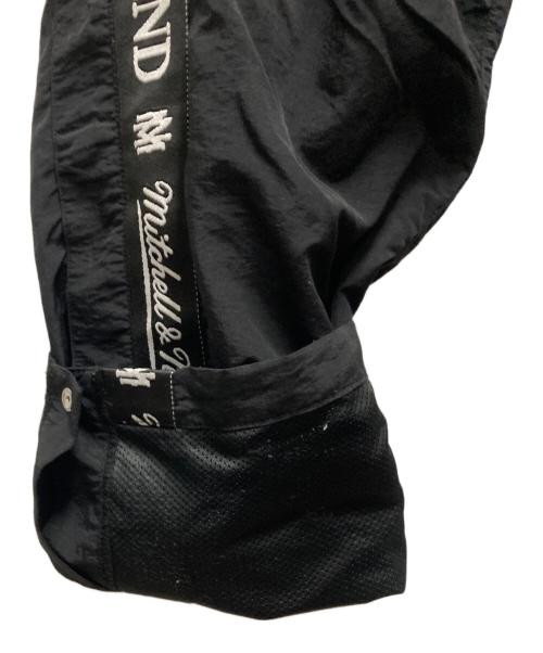 Mastermind WORLD（マスターマインド ワールド）Mastermind WORLD (マスターマインド ワールド) MITCHELL & NESS (ミッチェルアンドネス) パンツ ブラック サイズ:SIZE XLの古着・服飾アイテム