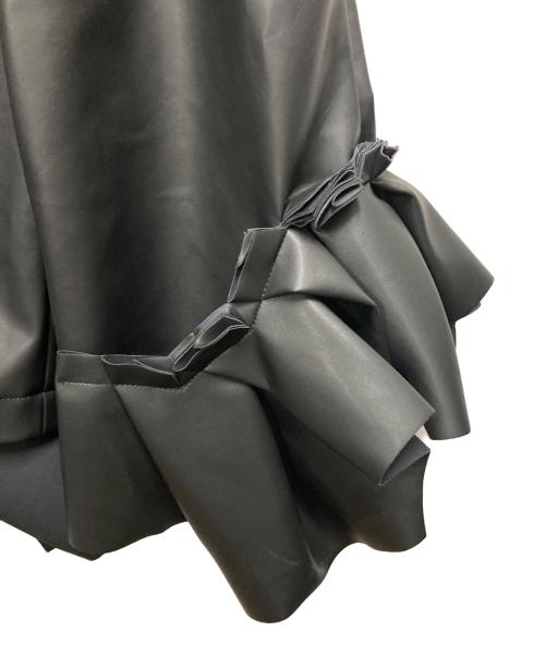 COMME des GARCONS（コムデギャルソン）COMME des GARCONS (コムデギャルソン) フェイクレザーショートパンツ ブラック サイズ:SIZE XSの古着・服飾アイテム
