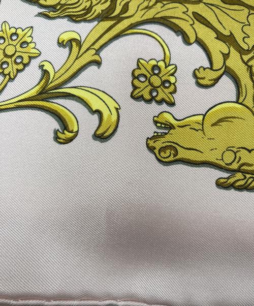 HERMES（エルメス）HERMES (エルメス) シルクスカーフ　カレ90　ロンシャンへの散歩 ピンクの古着・服飾アイテム