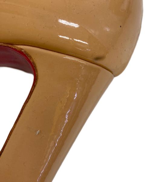 Christian Louboutin（クリスチャン・ルブタン）Christian Louboutin (クリスチャン・ルブタン) ハイヒールパンプス ベージュ サイズ:37 1/2（約23.5cm〜24.0cm 相当）の古着・服飾アイテム