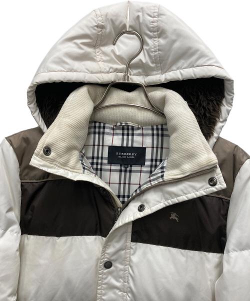 BURBERRY BLACK LABEL（バーバリーブラックレーベル）BURBERRY BLACK LABEL (バーバリーブラックレーベル) ダウンジャケット　BMP65-527-02 ホワイト サイズ:SIZE Mの古着・服飾アイテム