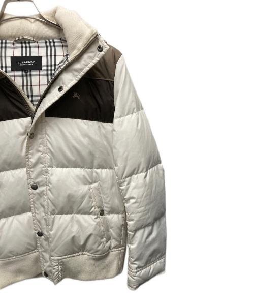 BURBERRY BLACK LABEL（バーバリーブラックレーベル）BURBERRY BLACK LABEL (バーバリーブラックレーベル) ダウンジャケット　BMP65-527-02 ホワイト サイズ:SIZE Mの古着・服飾アイテム