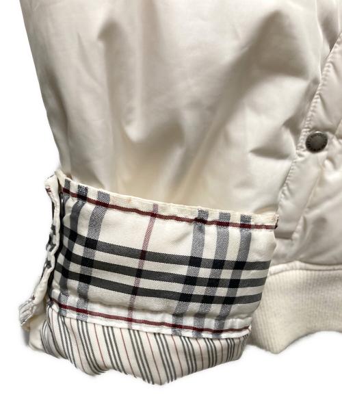 BURBERRY BLACK LABEL（バーバリーブラックレーベル）BURBERRY BLACK LABEL (バーバリーブラックレーベル) ダウンジャケット　BMP65-527-02 ホワイト サイズ:SIZE Mの古着・服飾アイテム