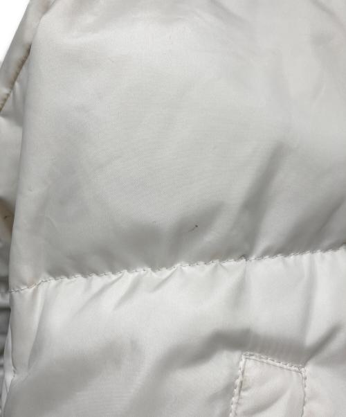 BURBERRY BLACK LABEL（バーバリーブラックレーベル）BURBERRY BLACK LABEL (バーバリーブラックレーベル) ダウンジャケット　BMP65-527-02 ホワイト サイズ:SIZE Mの古着・服飾アイテム