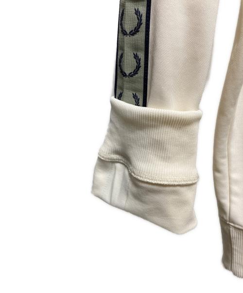 FRED PERRY（フレッドペリー）FRED PERRY (フレッドペリー) トラックジャケット ベージュ サイズ:SIZE XLの古着・服飾アイテム