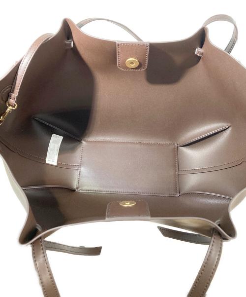 CHARLES & KEITH（チャールズアンドキース）CHARLES & KEITH (チャールズアンドキース) カルラトートバッグ ブラウンの古着・服飾アイテム