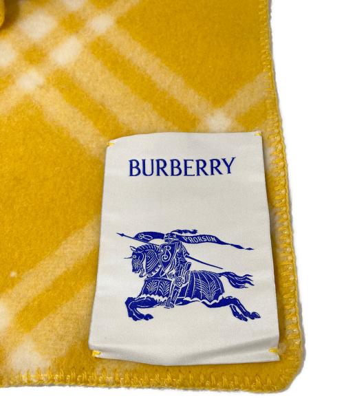 BURBERRY（バーバリー）BURBERRY (バーバリー) マフラー イエローの古着・服飾アイテム