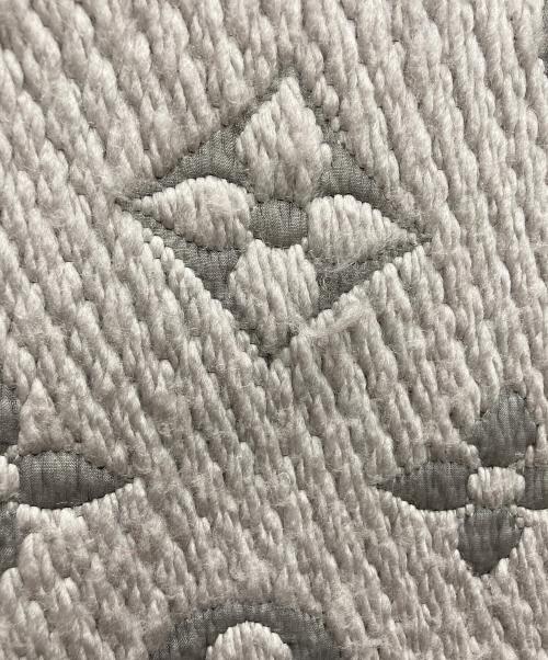 LOUIS VUITTON（ルイ ヴィトン）LOUIS VUITTON (ルイ ヴィトン) マフラー　モノグラム　エシャルプ・ロゴマニア パープルの古着・服飾アイテム