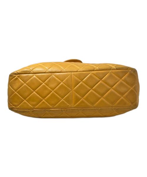 CHANEL（シャネル）CHANEL (シャネル) チェーンショルダーバッグ　マトラッセ イエローの古着・服飾アイテム