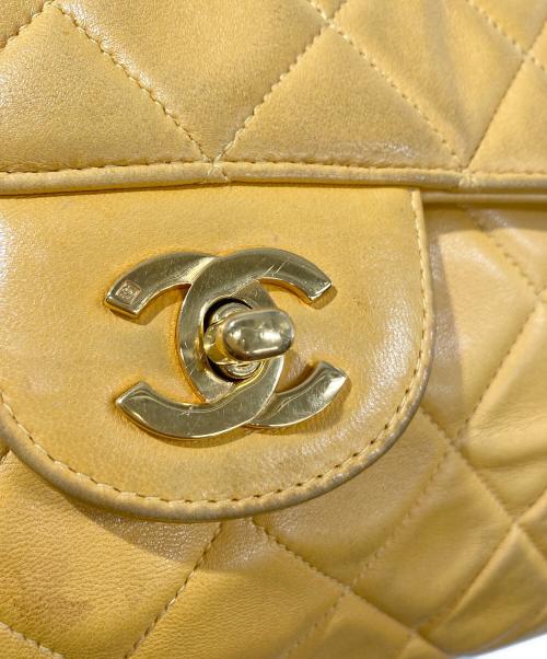 CHANEL（シャネル）CHANEL (シャネル) チェーンショルダーバッグ　マトラッセ イエローの古着・服飾アイテム