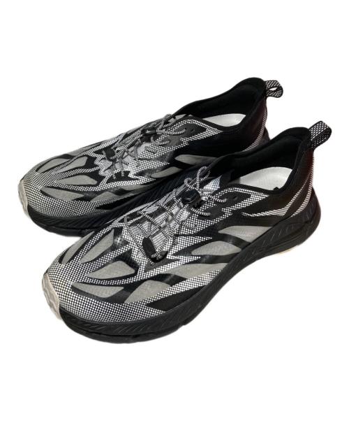 HOKAONEONE（ホカオネオネ）HOKAONEONE (ホカオネオネ) スニーカー ホワイト×ブラック サイズ:SIZE 29cmの古着・服飾アイテム