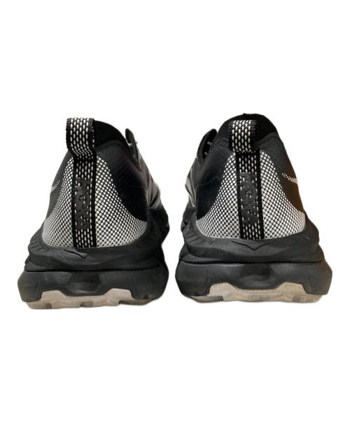 HOKAONEONE（ホカオネオネ）HOKAONEONE (ホカオネオネ) スニーカー ホワイト×ブラック サイズ:SIZE 29cmの古着・服飾アイテム